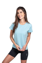 Cargar imagen en el visor de la galería, Camiseta Air Azul Claro Femenino - Volar Company