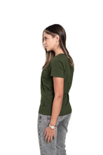 Cargar imagen en el visor de la galería, Camiseta Air Verde Militar Femenino - Volar Company