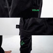 Cargar imagen en el visor de la galería, Sudadera Volar Negra - Volar Company